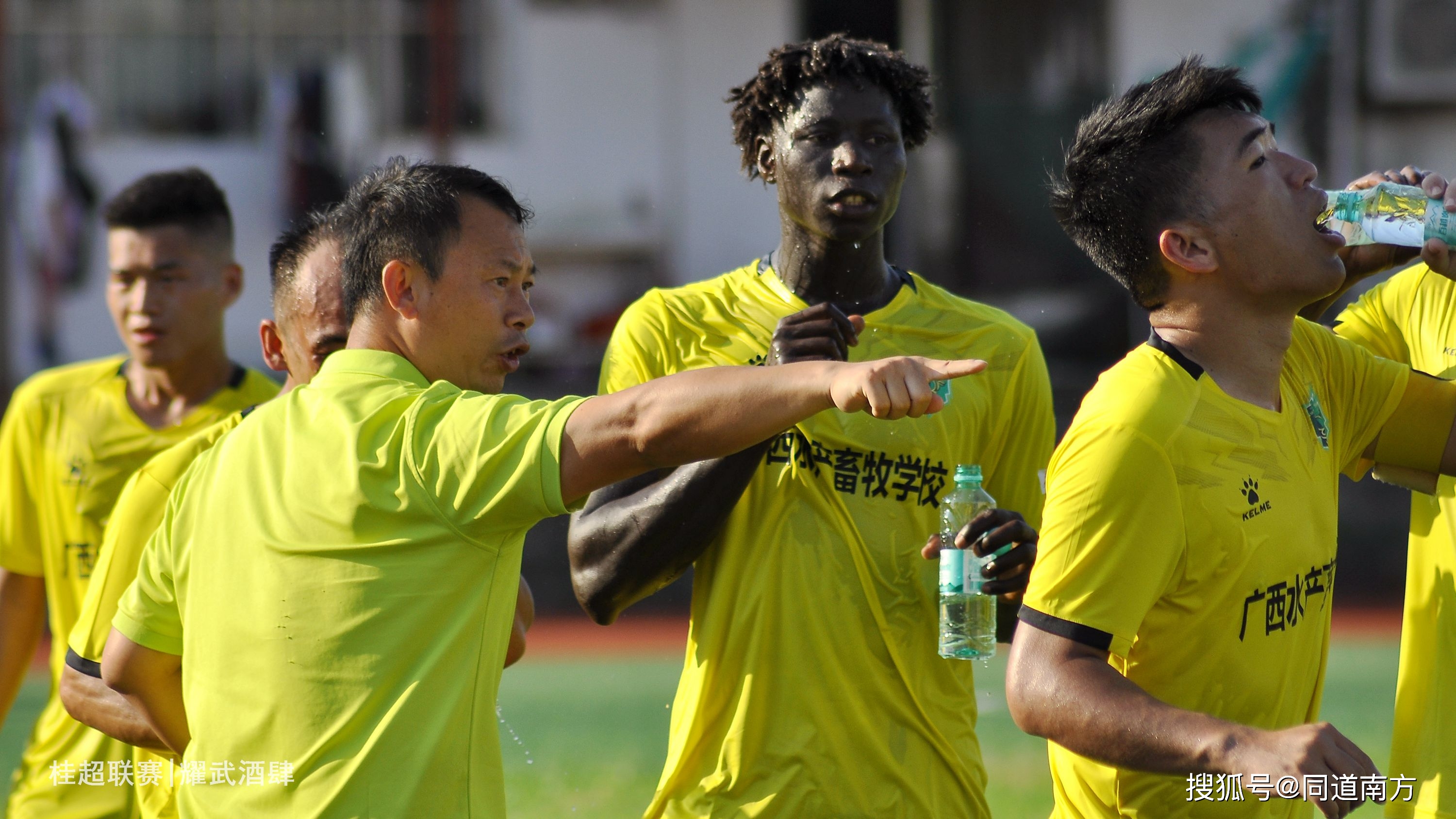 雷火电竞合作-包含丹麦羽毛球队力克法国羽毛球队，马琳完成帽子戏法的词条